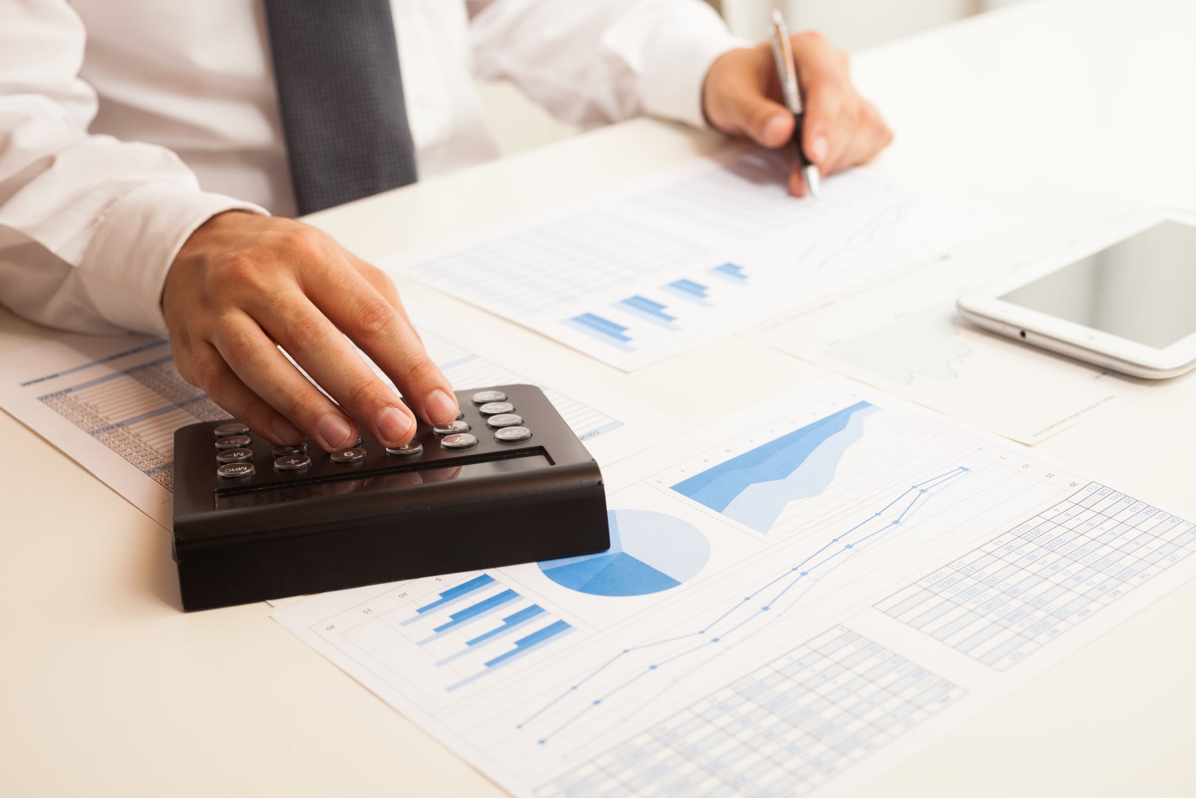 commercial litigation attorney