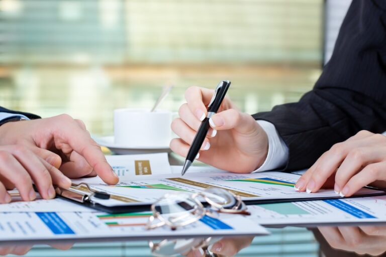 commercial-litigation-lawyer-Lakeway-TX-